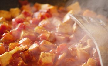 Curry de tofu aux patates douces recette végétarienne au tofu