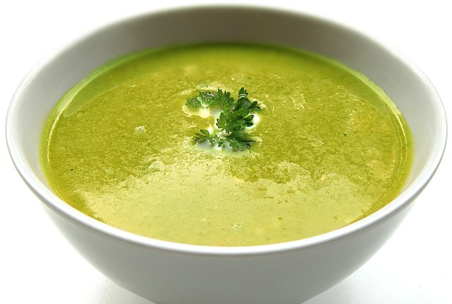 soupe verte épaisse pour la détox