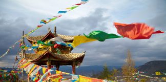 Lorsque l’enfant paraît… au Tibet la naissance de l'enfant dans la culture tibétaine