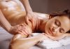 Le massage californien : une technique de bien-être à pratiquer soi-même effleurage massage californien