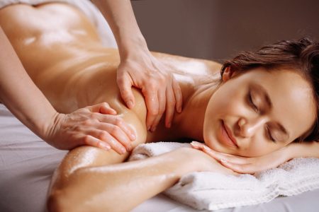 effleurage massage californien