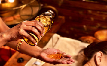 L’huile Mahanarayan pour se recentrer en douceur huile mahanarayan massage ayurvédique pour l'hiver