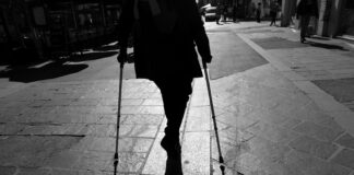 Les victimes de la campagne vaccinale anti-covid sortent de l’ombre parole-victimes-campagne-vaccinale-covid-reponsesbio